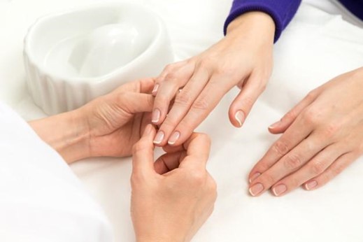 5. Gel nails can hardly be repaired