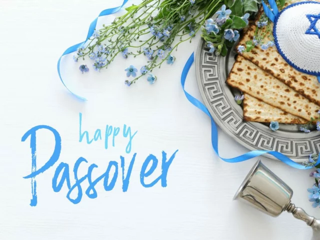 We want to wish all our clients that celebrate Happy Passover. 💙

-

Nous souhaitons à tous nos clients qui le célèbrent une bonne Pâque. 💙